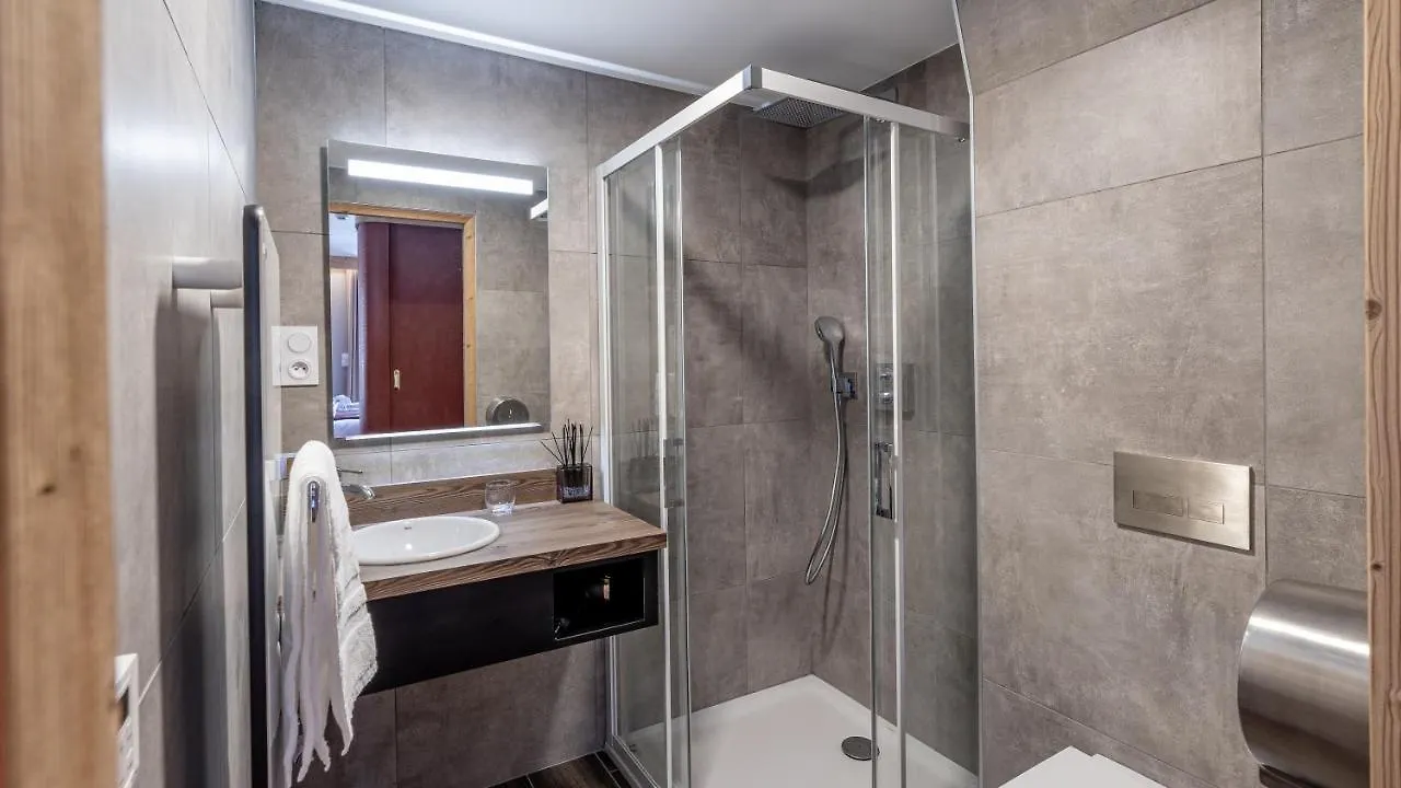***  Madame Vacances Hotel Les Cimes Вожани Франция