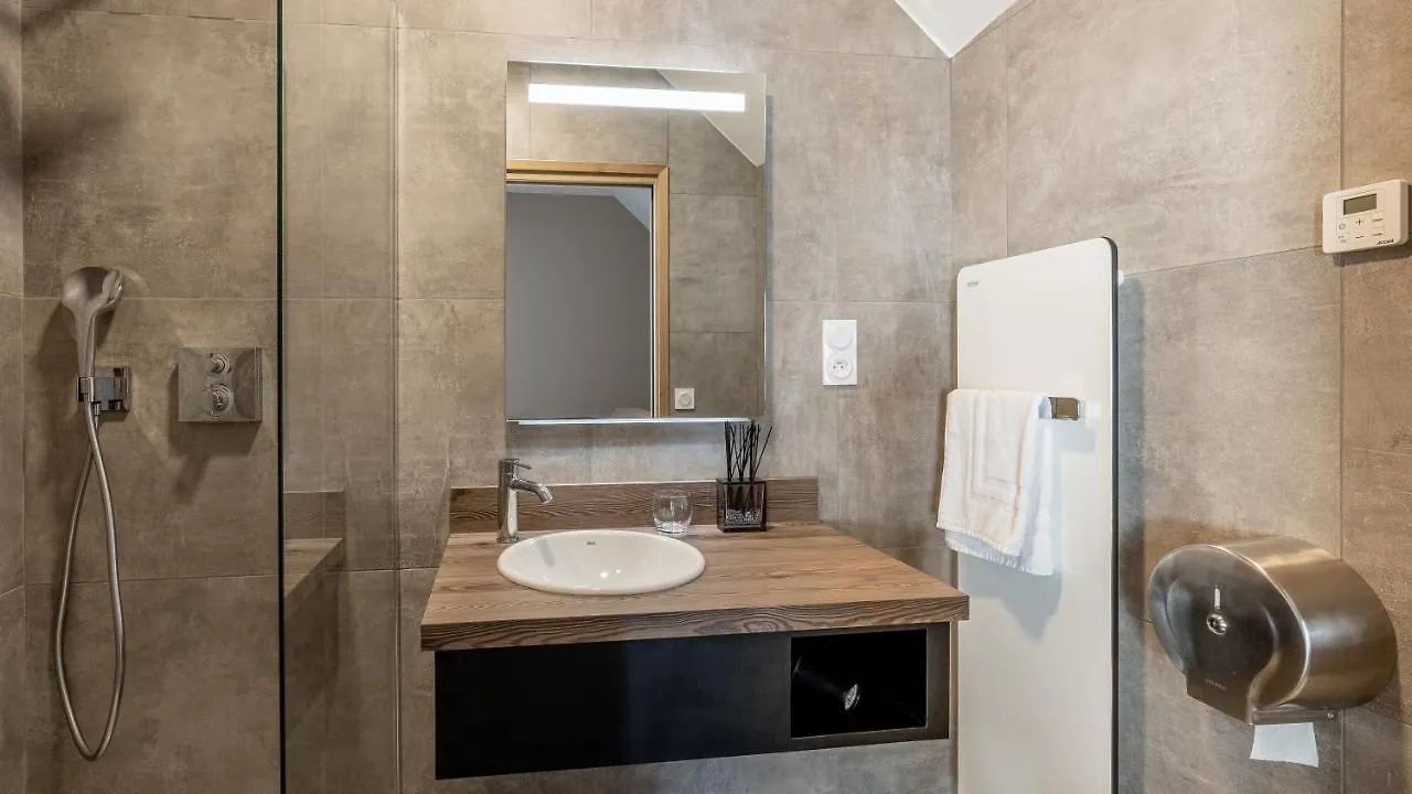 Madame Vacances Hotel Les Cimes Вожани